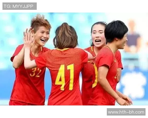 女性裸体足球比赛展现身体美与运动激情的完美结合