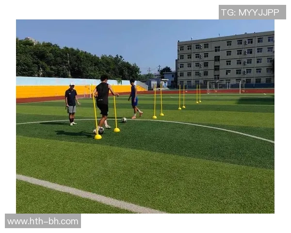 大学体育足球理论考试的重要性与备考策略探讨 大学体育足球理论考试的重要性与备考策略探讨